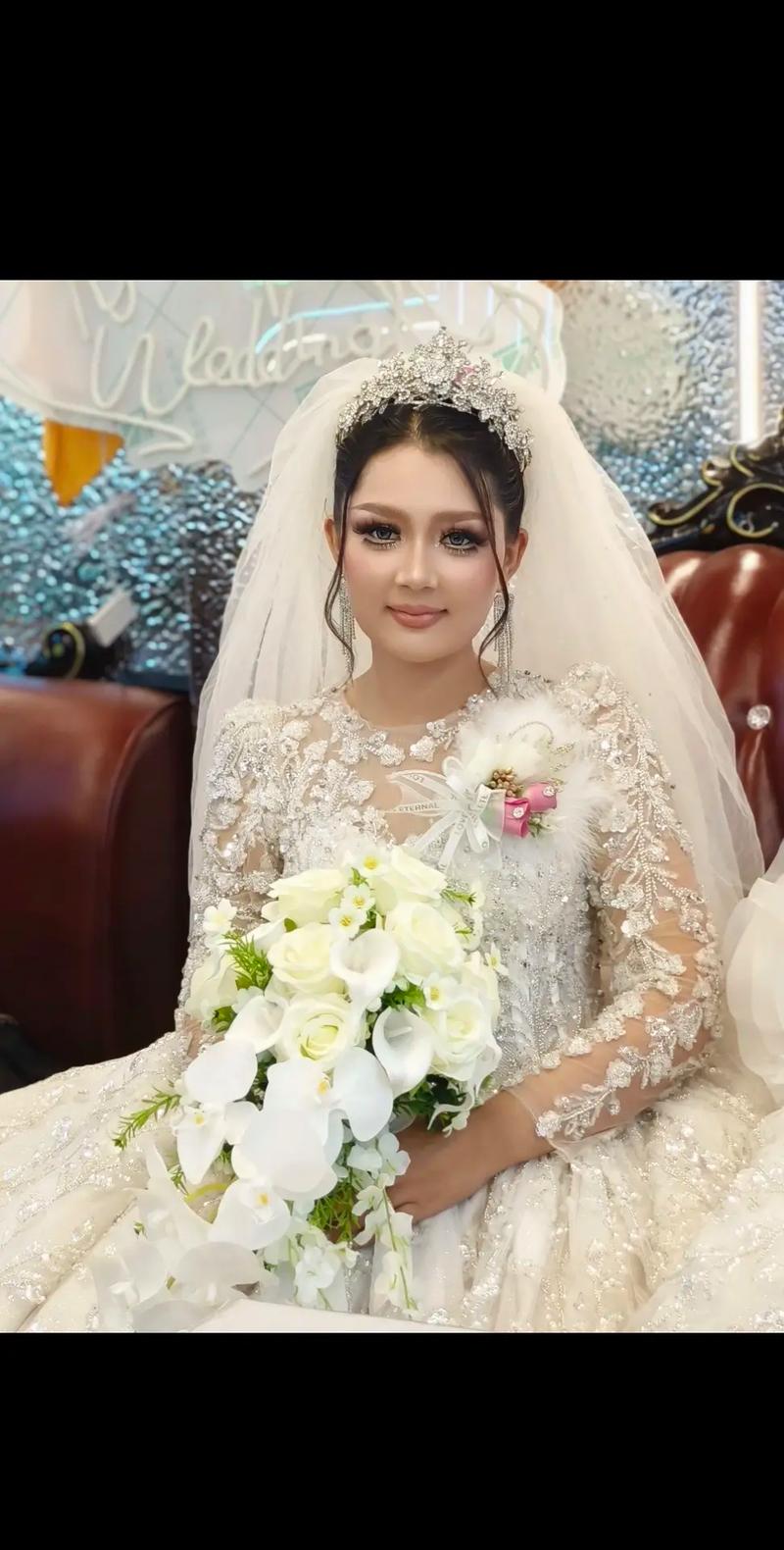 试纱初体验，婚纱礼服馆里的梦幻时光